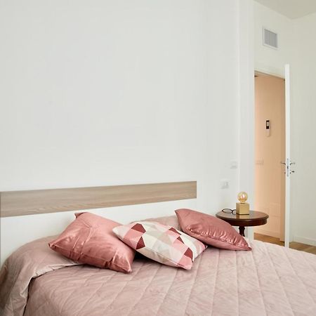 Xenia Apartments - Apartment In Fondazione Prada Milano Eksteriør billede