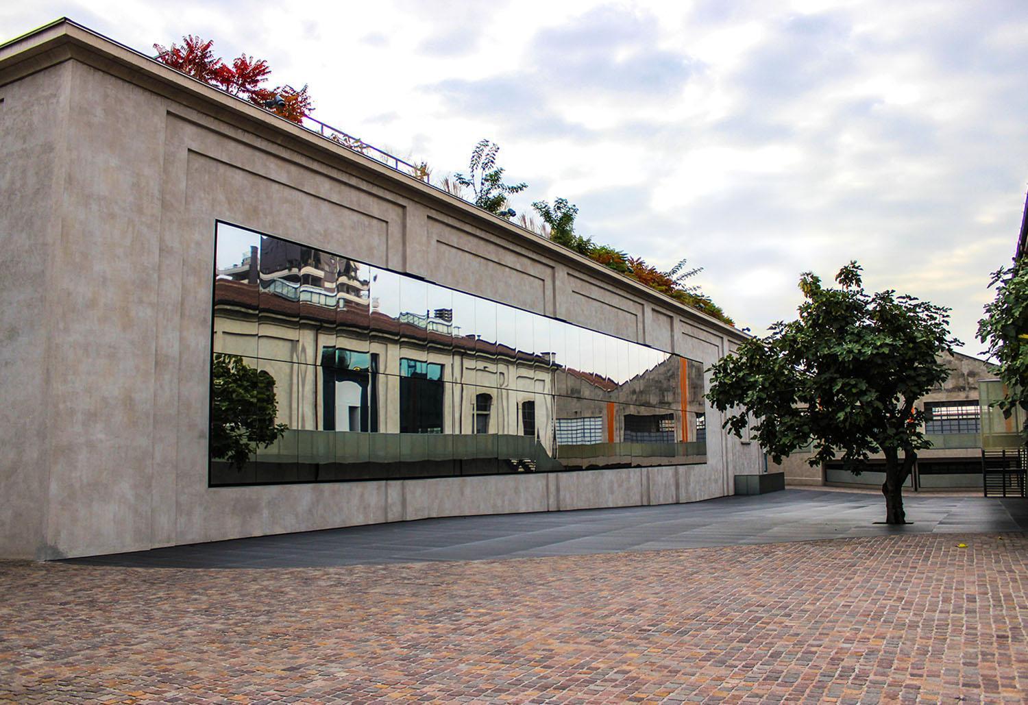 Xenia Apartments - Apartment In Fondazione Prada Milano Eksteriør billede